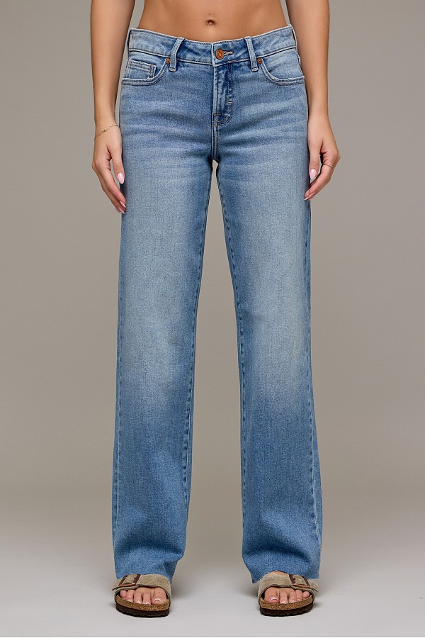 Medium Dark Stretch 31' Inseam Low Rise Classic Straight